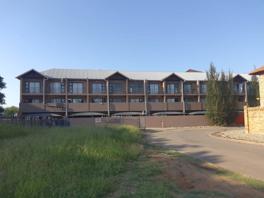 2 Bedroom Property for Sale in Mooivallei Park North West